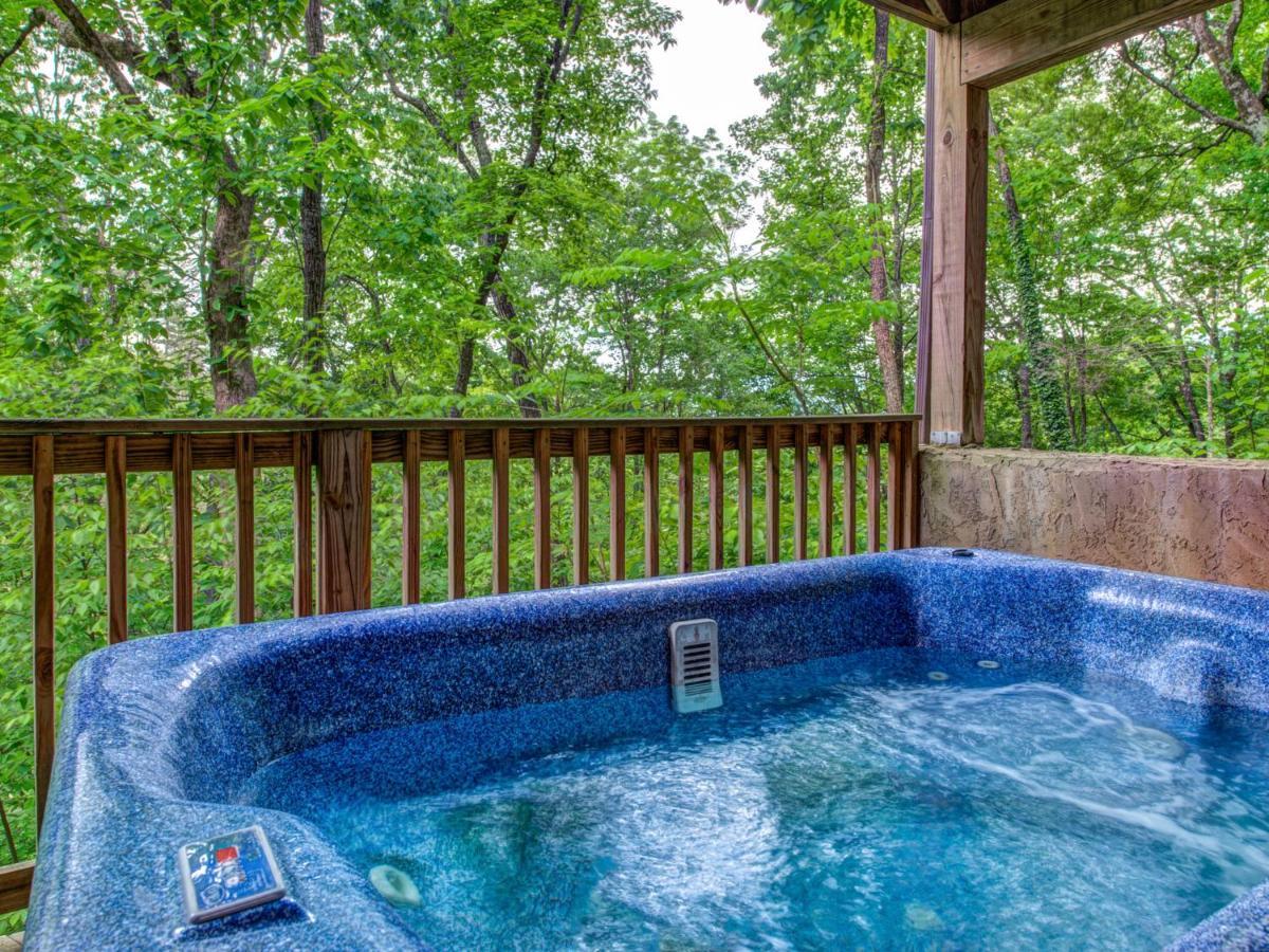 جاتلينبرج Great Expectations, 3 Bedrooms, Fireplace, Pool Table, Hot Tub, Sleeps 10 المظهر الخارجي الصورة