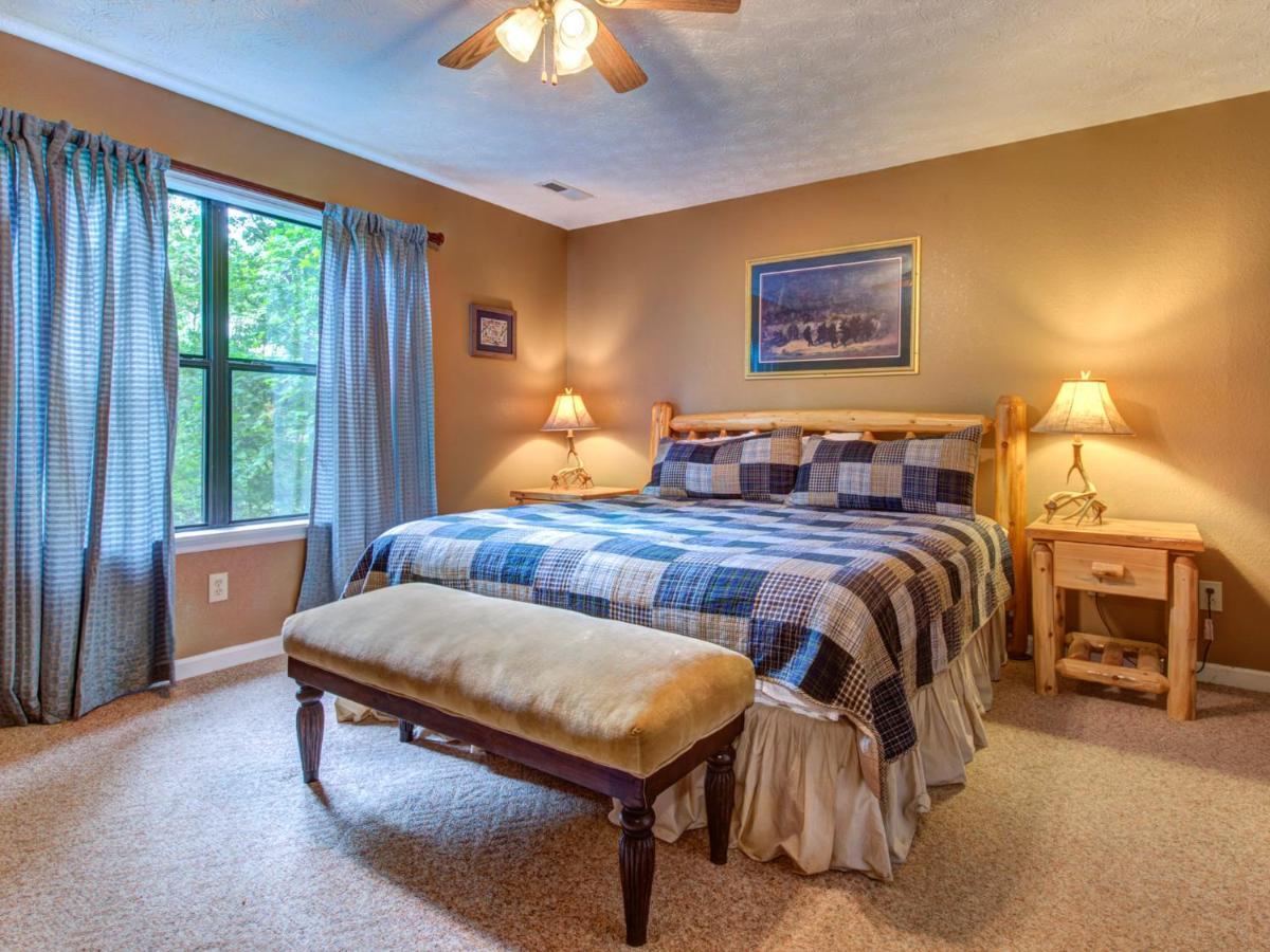 جاتلينبرج Great Expectations, 3 Bedrooms, Fireplace, Pool Table, Hot Tub, Sleeps 10 المظهر الخارجي الصورة