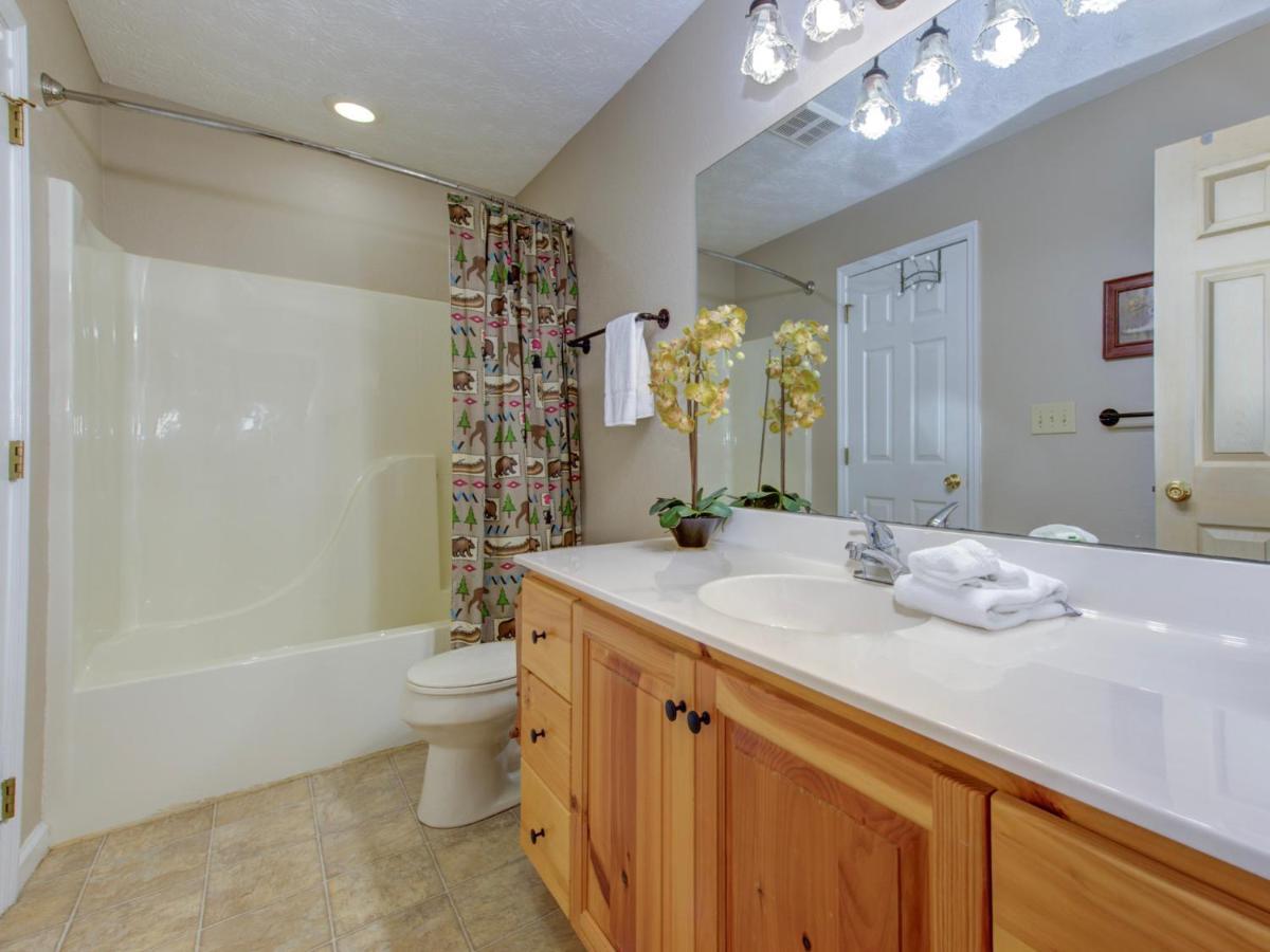 جاتلينبرج Great Expectations, 3 Bedrooms, Fireplace, Pool Table, Hot Tub, Sleeps 10 المظهر الخارجي الصورة