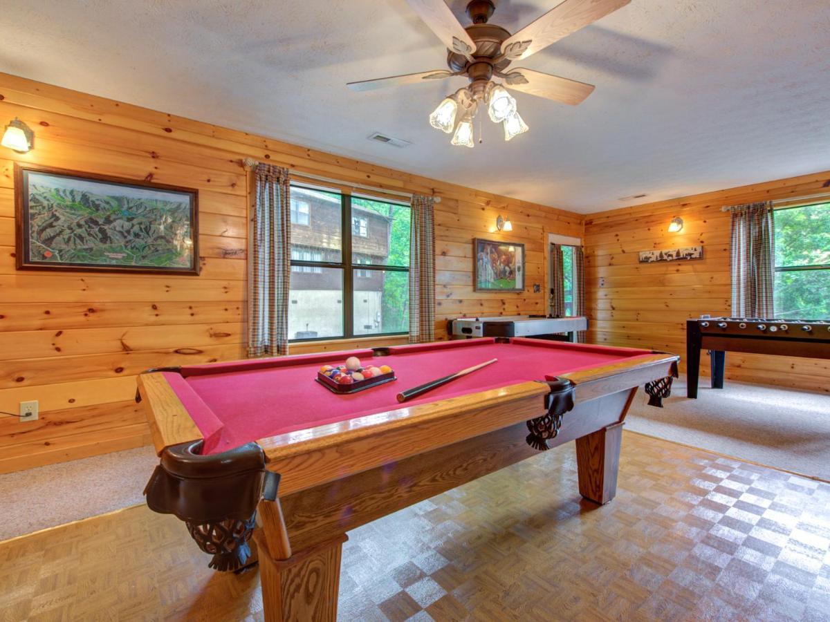 جاتلينبرج Great Expectations, 3 Bedrooms, Fireplace, Pool Table, Hot Tub, Sleeps 10 المظهر الخارجي الصورة